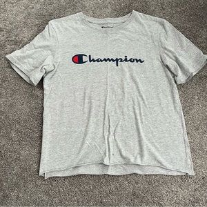 Cropped Champion Tshirt
